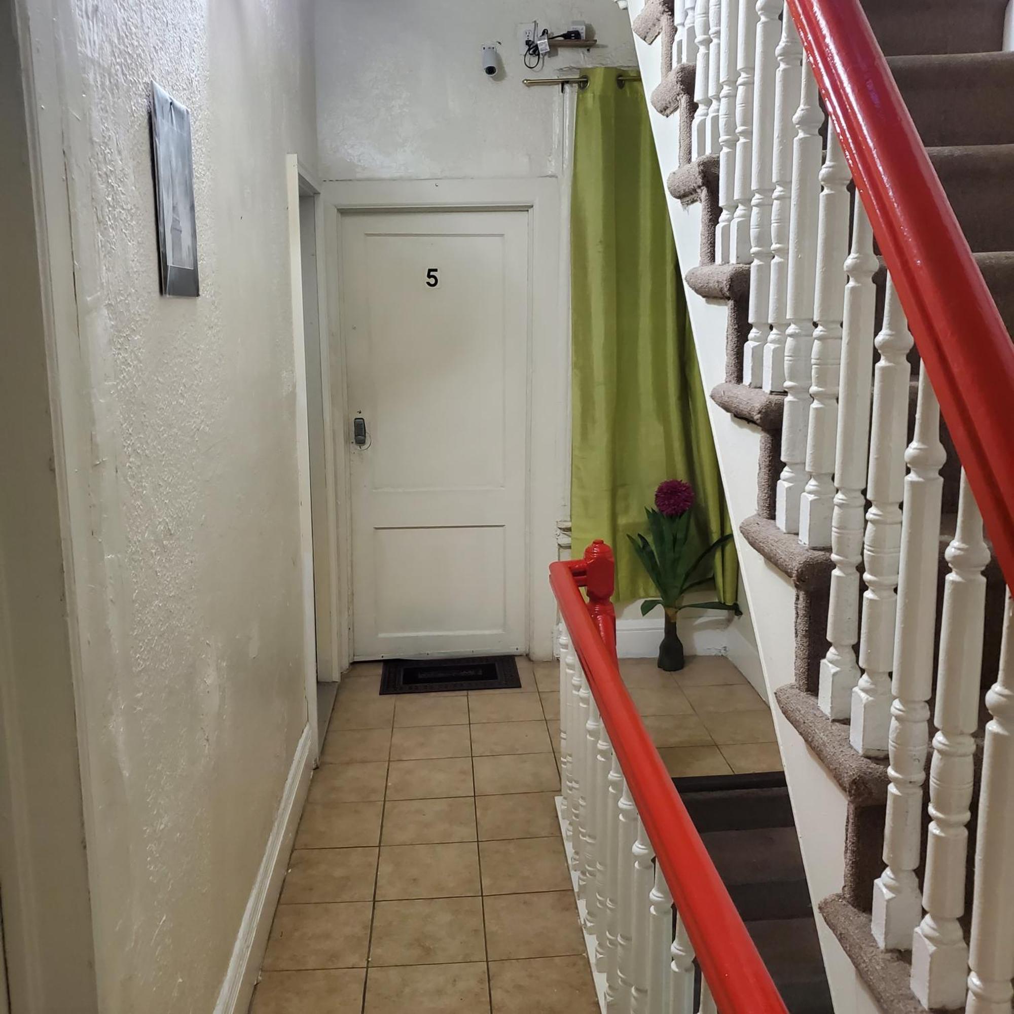 And One Bedroom Pangsapuri New York