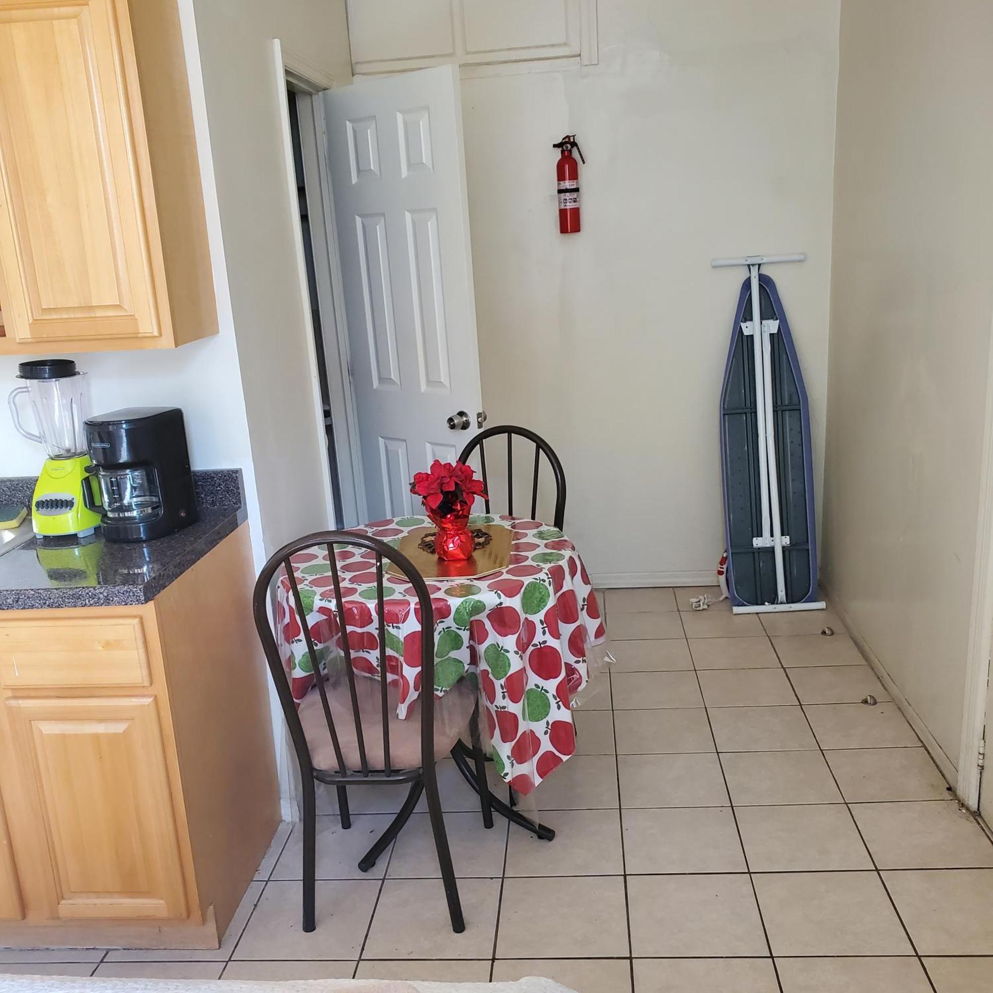 Pangsapuri And One Bedroom *